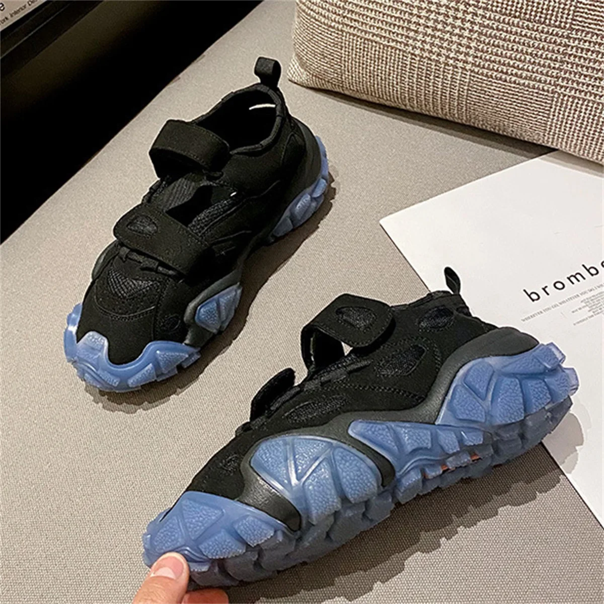 Spring Autumn Fashion Women's Shoes Comfortable Material Thick-Soled Casual Sports Women Sneakers
Spring Autumn Fashion Women's Shoes Comfortable Material Thick-Soled Casual Sports Women Sneakers