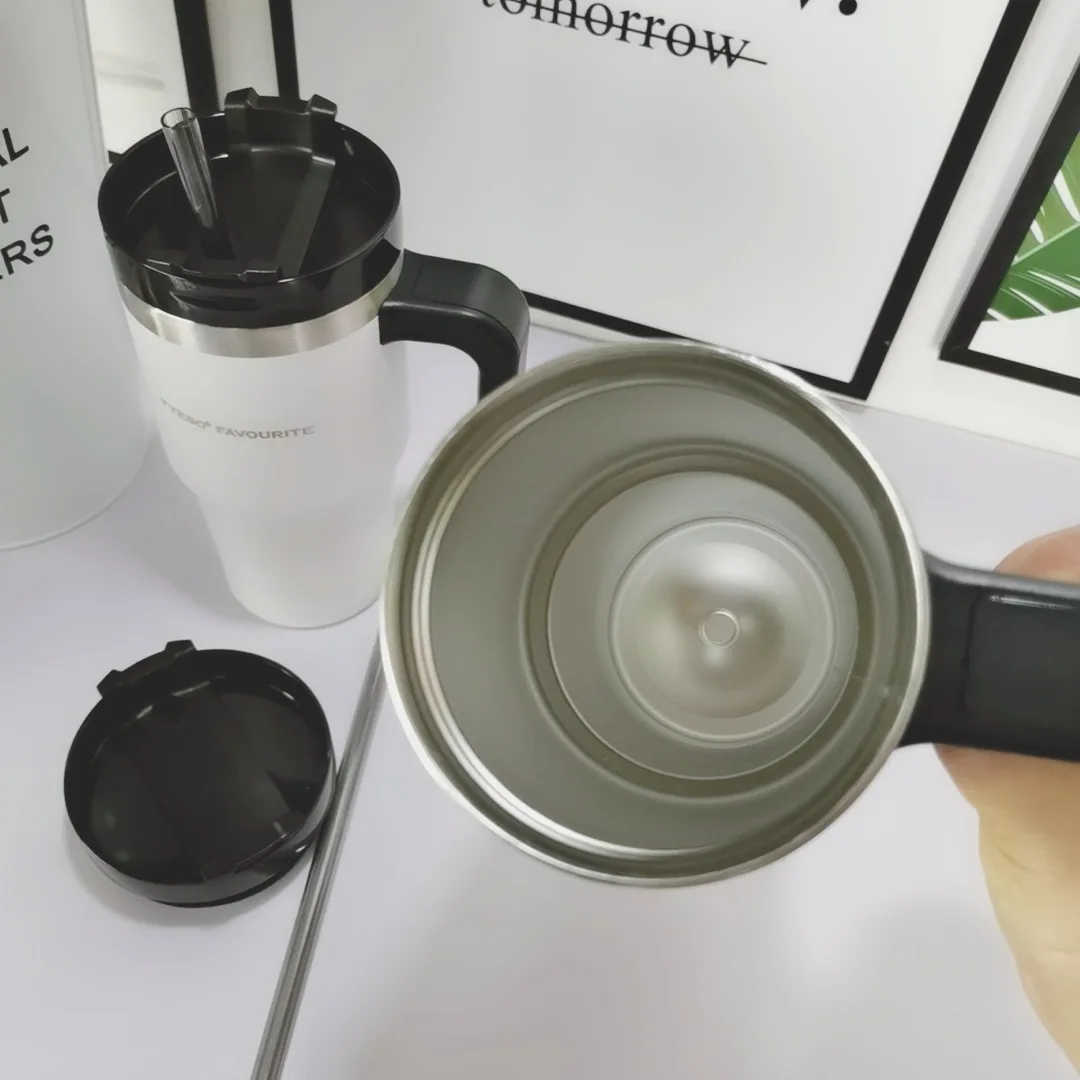 Office handle thermos cup straw ice tyrant cup
Office handle thermos cup straw ice tyrant cup