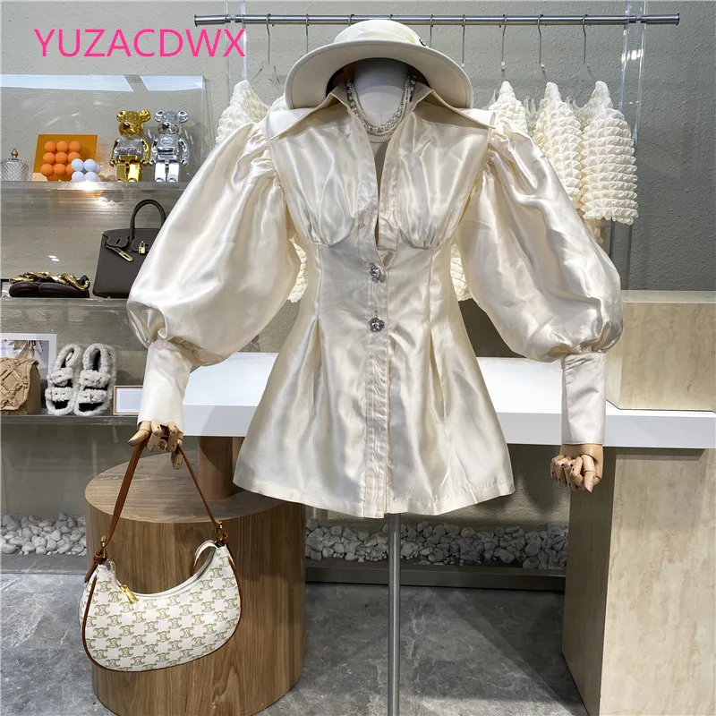 Luxury Bright Lantern Sleeve Blouses French Waist Closing Exquisite Love Diamond Button Lapel Shirt Dress
Luxury Bright Lantern Sleeve Blouses French Waist Closing Exquisite Love Diamond Button Lapel Shirt Dress