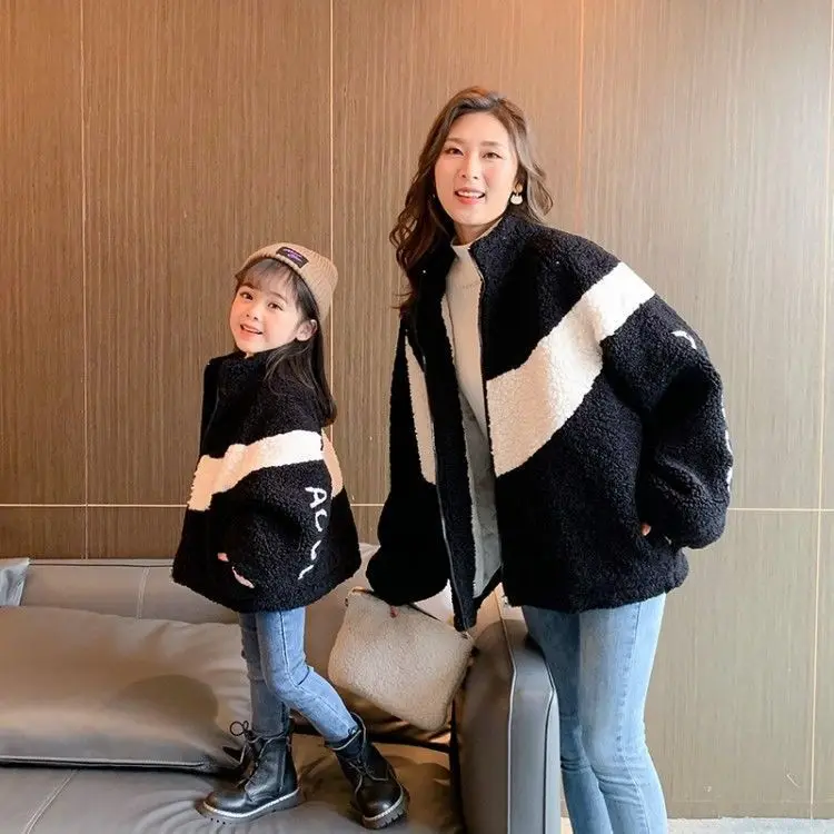 2020 autumn and winter new parent-child wear, mother and women's clothing, thick and cotton winter tops, girls foreign style woo
2020 autumn and winter new parent-child wear, mother and women's clothing, thick and cotton winter tops, girls foreign style woo