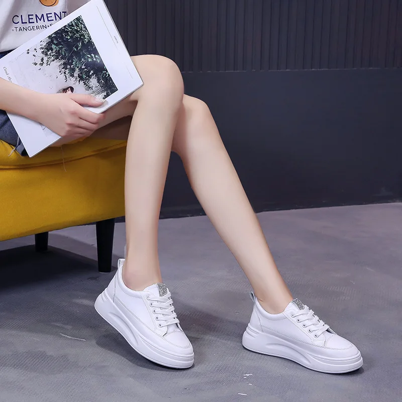 2020 Spring New Designer White Shoes Female lace-up round toe Platform Sneakers Women Tenis Feminino Casual Female Shoes L15-60 
2020 Spring New Designer White Shoes Female lace-up round toe Platform Sneakers Women Tenis Feminino Casual Female Shoes L15-60