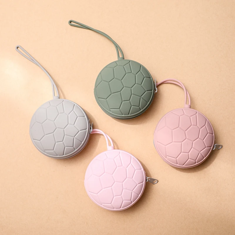 Baby Silicone Pacifier Holder Safe Easy to Clean BPA Free Messenger Bag Shape Infant Portable Soother Container Box Baby Product
Baby Silicone Pacifier Holder Safe Easy to Clean BPA Free Messenger Bag Shape Infant Portable Soother Container Box Baby Product