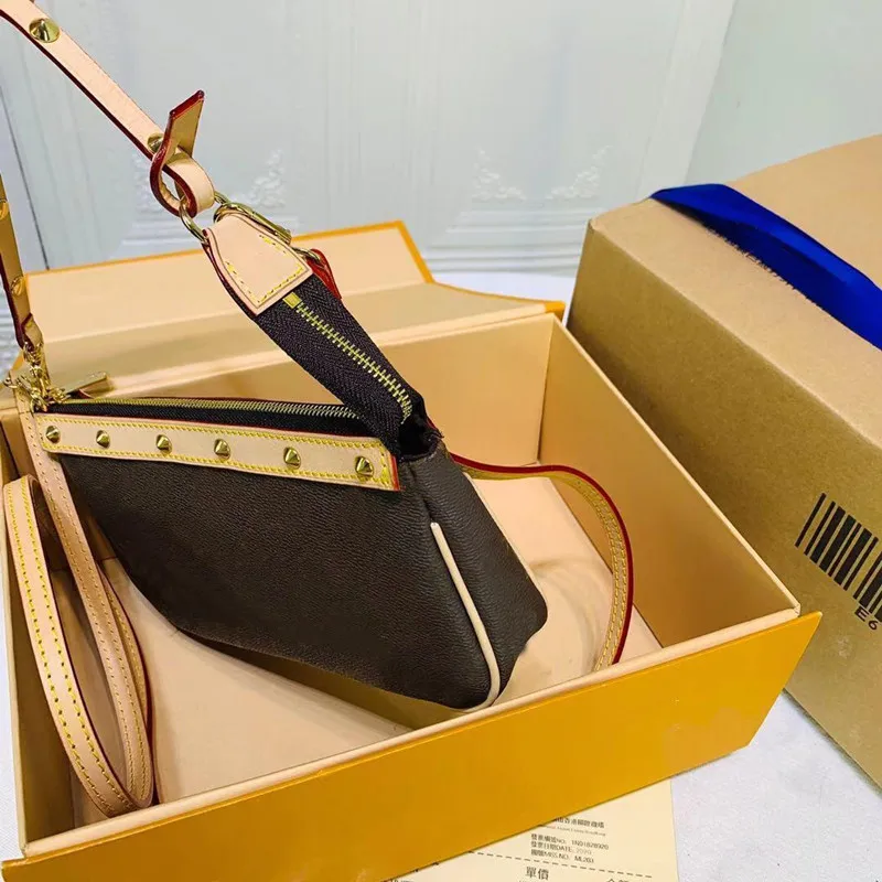 Hot Luxurys Designers Bags Women Shoulder Bag Quality Brand Messenger Bags Female Wallet Small Tote Crossbody Bags
Hot Luxurys Designers Bags Women Shoulder Bag Quality Brand Messenger Bags Female Wallet Small Tote Crossbody Bags
