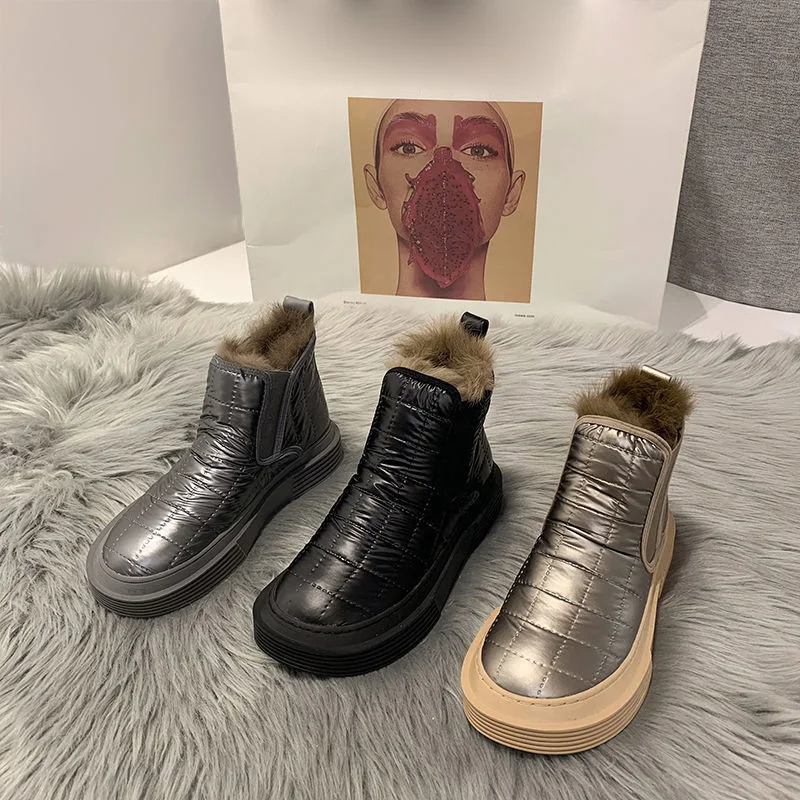 Snow boots women winter waterproof 2021 new Korean short boots plus velvet warm shiny checked cotton shoes
Snow boots women winter waterproof 2021 new Korean short boots plus velvet warm shiny checked cotton shoes