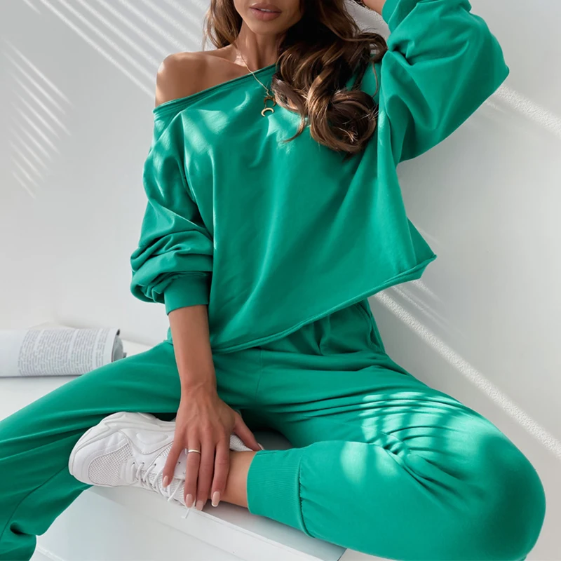 Женский спортивный костюм из пуловера и брюк, повседневный спортивный костюм из 2 предметов с толстовкой и брюками, осень 2021
Женский спортивный костюм из пуловера и брюк, повседневный спортивный костюм из 2 предметов с толстовкой и брюками, осень 2021