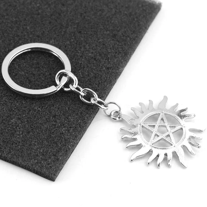 ZXMJ Supernatural Keychain Dean Sun Pendant Pentagram Key Chain Holder Ring Unisex Pentagram Metal Sun flower Keychains llaveros
ZXMJ Supernatural Keychain Dean Sun Pendant Pentagram Key Chain Holder Ring Unisex Pentagram Metal Sun flower Keychains llaveros