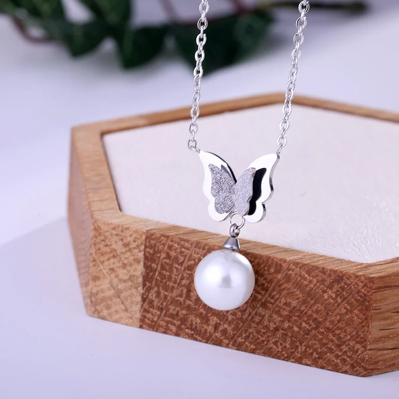 Butterfly Pearl Necklace Titanium steel Gold color girls Neck collarbone chain necklace
Butterfly Pearl Necklace Titanium steel Gold color girls Neck collarbone chain necklace