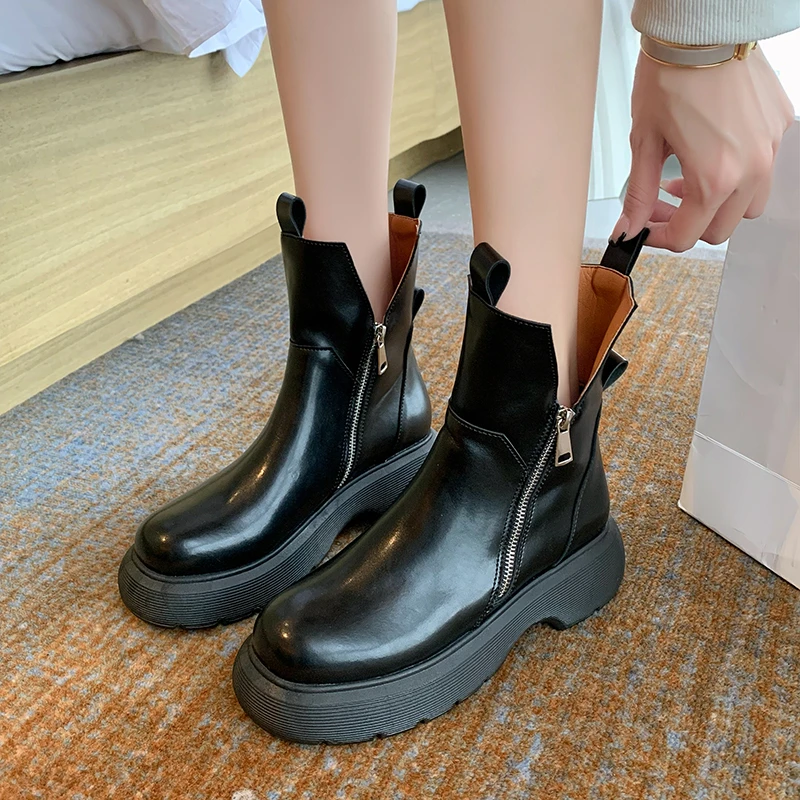 2021 women's shoes round toe platform boots leather women ankle boots cool motorcycle boots tooling style side zipper sexy
2021 women's shoes round toe platform boots leather women ankle boots cool motorcycle boots tooling style side zipper sexy