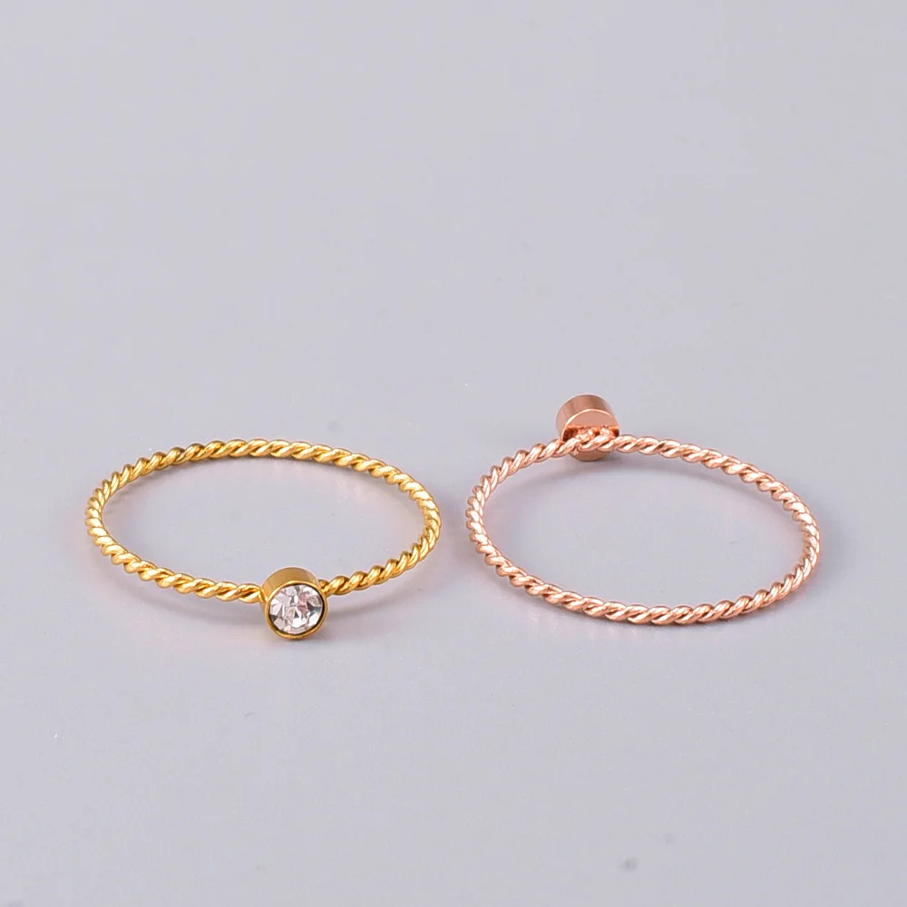 Hot Selling Single Zircon Rings for Women Stainless Steel Pair Rings With Charms Rose Gold Twisted Wire Twist Jewelry Best Gifts
Hot Selling Single Zircon Rings for Women Stainless Steel Pair Rings With Charms Rose Gold Twisted Wire Twist Jewelry Best Gifts
