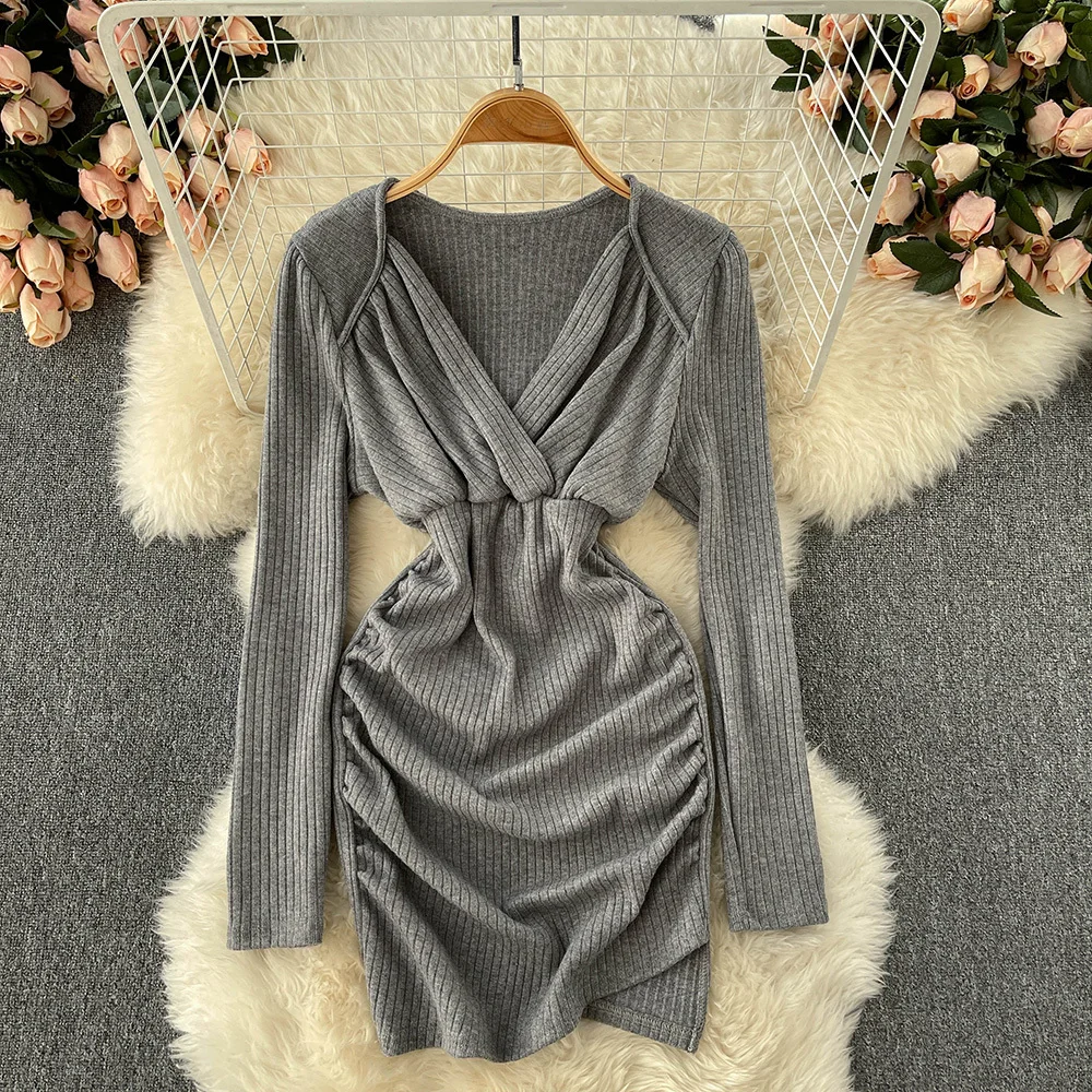 Women Sexy V-neck Long Sleeve Dress Fashion Streetwear New Spring Autumn Slim High Waist Ruched Bodycon Mini Party Dress Vestido
Women Sexy V-neck Long Sleeve Dress Fashion Streetwear New Spring Autumn Slim High Waist Ruched Bodycon Mini Party Dress Vestido