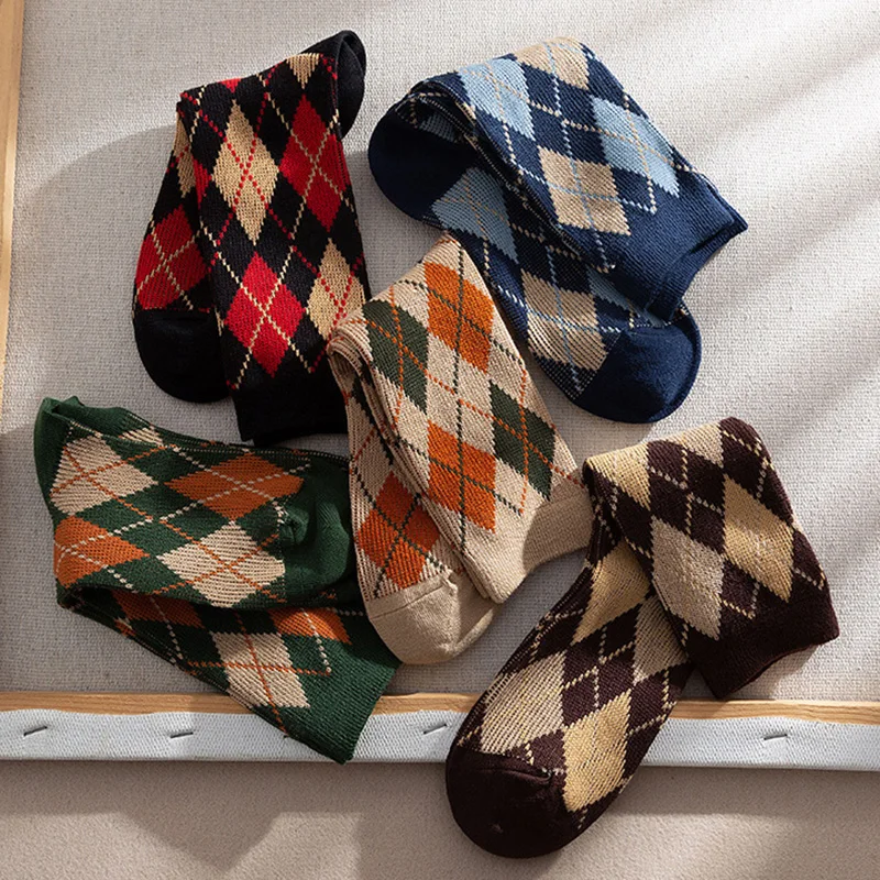 New Fashion Winter Socks Women Cotton Harajuku Warm Cycling Socks Long Female Plaid Pattern 5 Pairs Chaussette Femme Calze Donna 
New Fashion Winter Socks Women Cotton Harajuku Warm Cycling Socks Long Female Plaid Pattern 5 Pairs Chaussette Femme Calze Donna