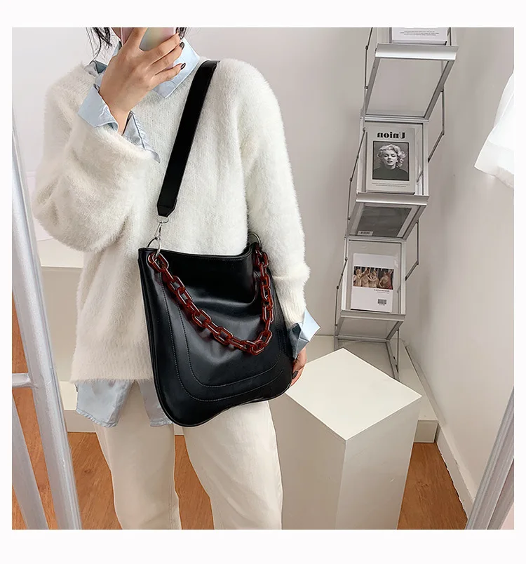 2020 The latest fashion women's bag chain cross-body bag female versatile texture single-shoulder bag
2020 The latest fashion women's bag chain cross-body bag female versatile texture single-shoulder bag