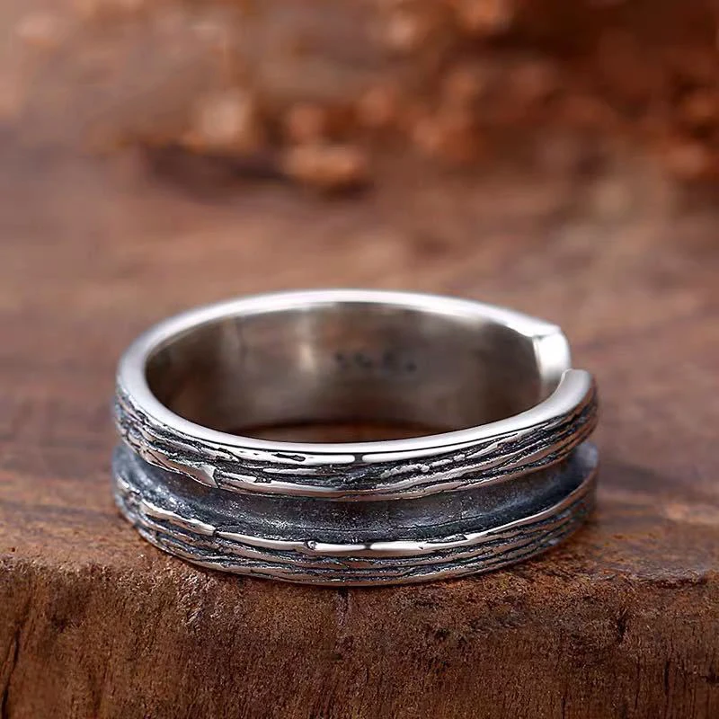 Vintage Male Female Open Small Ring Charm Silver Color Engagement Ring Round Metal Adjustable Wedding Rings For Women Men 
Vintage Male Female Open Small Ring Charm Silver Color Engagement Ring Round Metal Adjustable Wedding Rings For Women Men