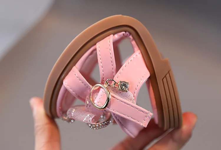 Girls Sandals 2021 New Little Girls Fashion Sequined Princess Sandals Kid's Summer Soft Bottom Beach Sandals Children Sandals
Girls Sandals 2021 New Little Girls Fashion Sequined Princess Sandals Kid's Summer Soft Bottom Beach Sandals Children Sandals