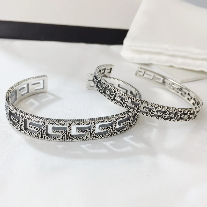 Tiffon1: 1S925 Sterling Silver French Classical Style Fashion Simple Hollow Square Bracelet, Valentine's Day Jewelry Gift
Tiffon1: 1S925 Sterling Silver French Classical Style Fashion Simple Hollow Square Bracelet, Valentine's Day Jewelry Gift