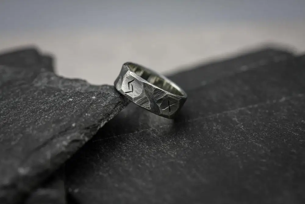 Cool Stuff Old Style Stainless steel Odin Norse Viking Amulet Rune Ring For Men Women Words Retro Jewelry DropshippingOSR708
Cool Stuff Old Style Stainless steel Odin Norse Viking Amulet Rune Ring For Men Women Words Retro Jewelry DropshippingOSR708