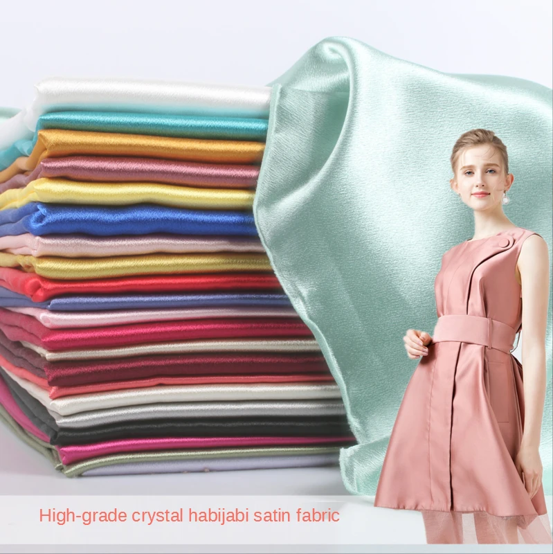 Su Fu'er new thick polyester crystal messy matte color satin cheongsam dress small suit jacket evening dress fabric 19.8-1
Su Fu'er new thick polyester crystal messy matte color satin cheongsam dress small suit jacket evening dress fabric 19.8-1