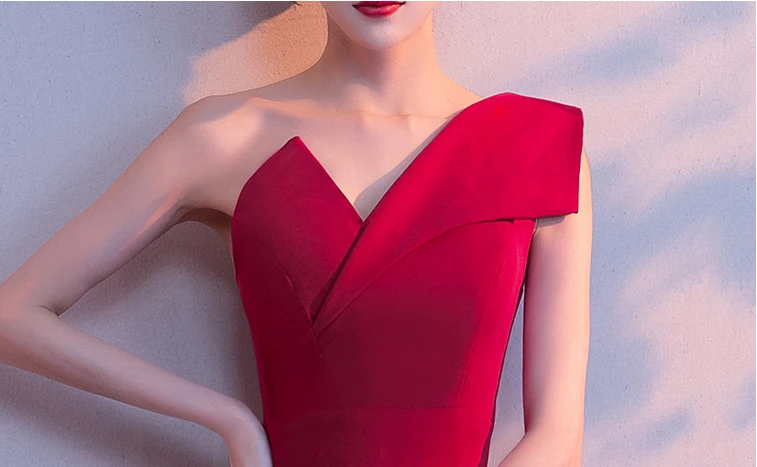V-Neck Womans Party Dress One-Shoulder Floor-Length Evening Cheongsam Sexy Slim Long Dress Marriage Gown Wedding Qipao Vestido
V-Neck Womans Party Dress One-Shoulder Floor-Length Evening Cheongsam Sexy Slim Long Dress Marriage Gown Wedding Qipao Vestido
