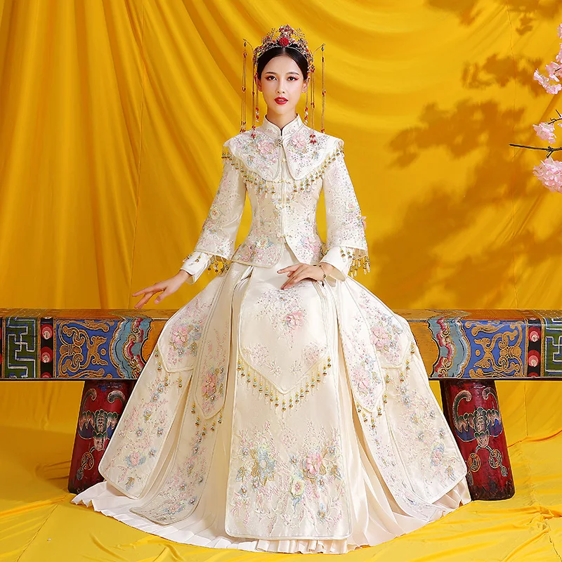 FZSLCYIYI Champagne Embrpidery Applique Beaded Chinese Bride Vintage Traditional Wedding Cheongsam Dress Long Qipao
FZSLCYIYI Champagne Embrpidery Applique Beaded Chinese Bride Vintage Traditional Wedding Cheongsam Dress Long Qipao