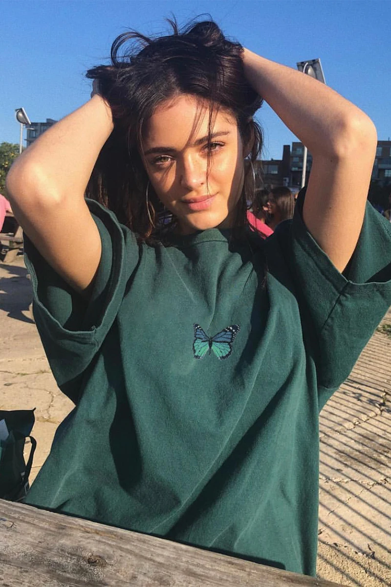 2021 retro butterfly embroidery dark green short-sleeved t-shirt women loose street top
2021 retro butterfly embroidery dark green short-sleeved t-shirt women loose street top