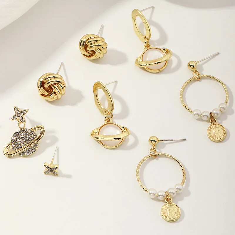 Hot Sale Buckle Design Ant Angel Simple Nature Saturn Bracelet Planet Shaped Diamond Bracelet
Hot Sale Buckle Design Ant Angel Simple Nature Saturn Bracelet Planet Shaped Diamond Bracelet