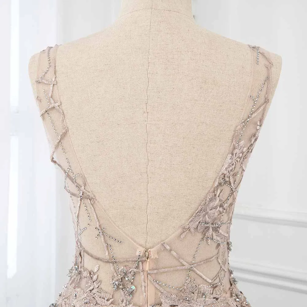 New 2020 Elegant Champagne Embroidery Evening Dresses Long Ball Gown Crystals Formal Evening Gown Backless
New 2020 Elegant Champagne Embroidery Evening Dresses Long Ball Gown Crystals Formal Evening Gown Backless