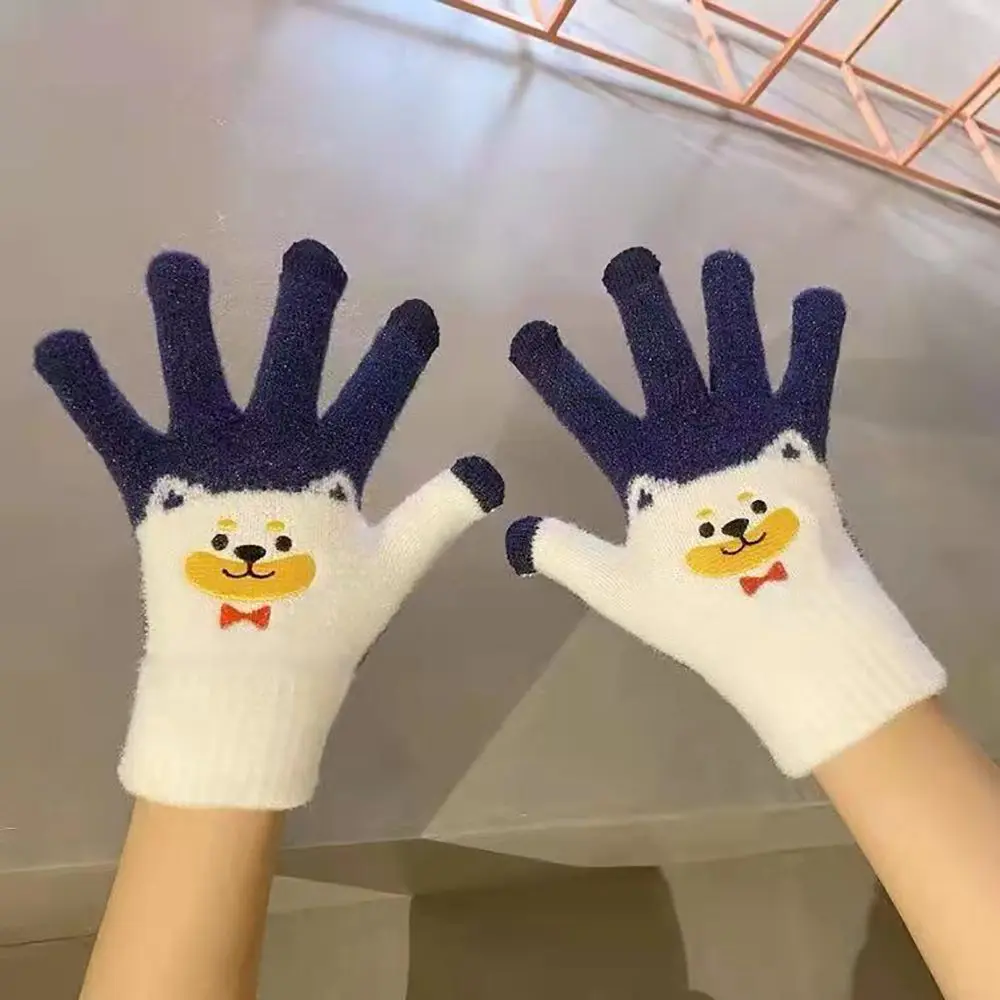 Женские зимние перчатки с пятью пальцами, теплые вязаные жаккардовые варежки для сенсорного экрана, для занятий спортом на открытом воздух...
Женские зимние перчатки с пятью пальцами, теплые вязаные жаккардовые варежки для сенсорного экрана, для занятий спортом на открытом воздух...