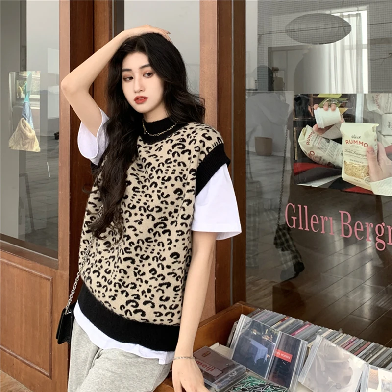 Retro Korean Loose Sleeveless Vest Women Knitted Turtleneck Sweater Kawaii Female Outwear Preppy Autumn Winter Warm Lazy W241
Retro Korean Loose Sleeveless Vest Women Knitted Turtleneck Sweater Kawaii Female Outwear Preppy Autumn Winter Warm Lazy W241
