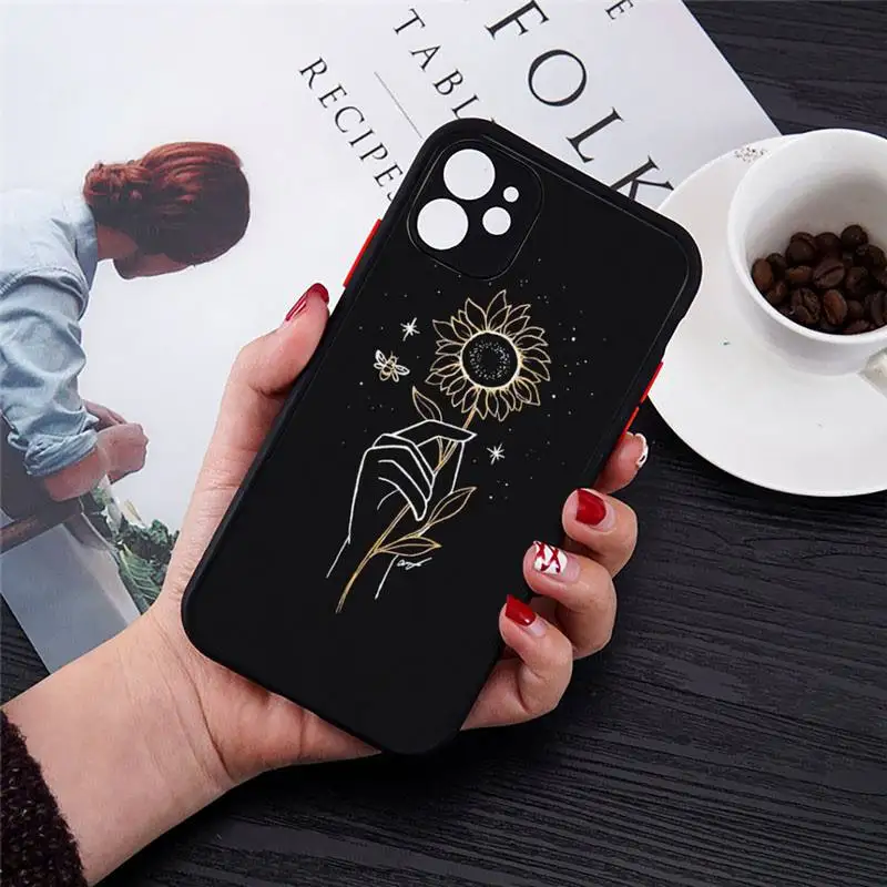 Art Sun Flowers Snake Moon Phone Case Matte Transparent for iPhone 11 12 7 8 s mini pro X XS XR MAX Plus cover
Art Sun Flowers Snake Moon Phone Case Matte Transparent for iPhone 11 12 7 8 s mini pro X XS XR MAX Plus cover