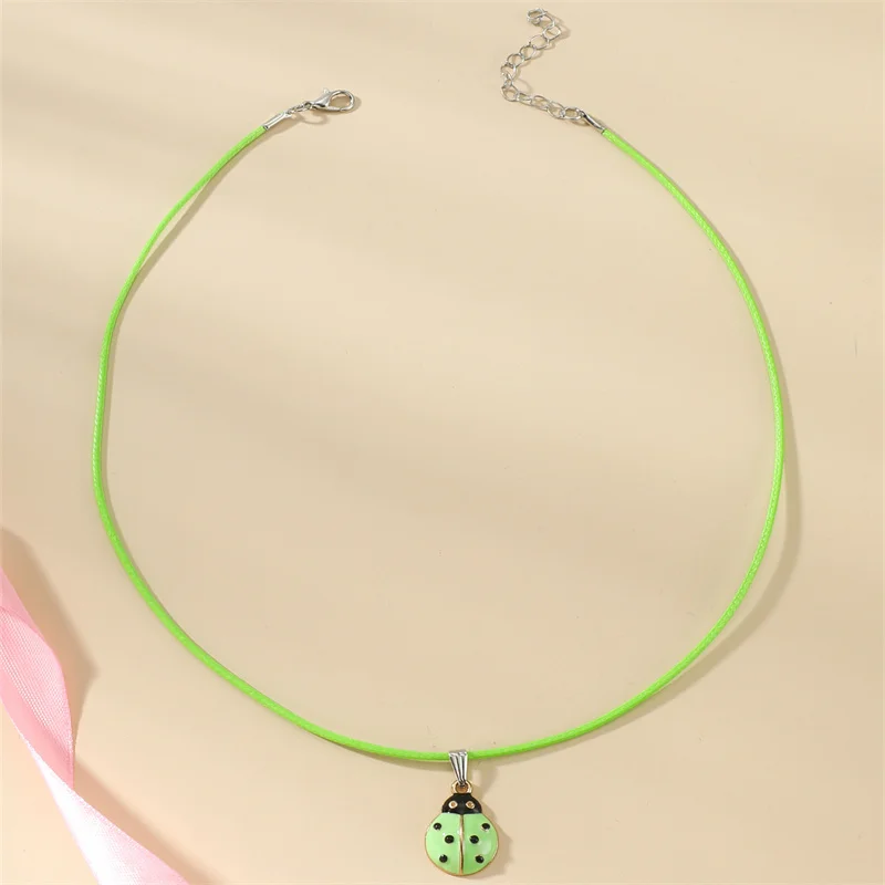2021 New Green Leather Rope Firefly Necklace Cute Simple Fashion Student Party Gift for Friends collares cadenas mujer
2021 New Green Leather Rope Firefly Necklace Cute Simple Fashion Student Party Gift for Friends collares cadenas mujer
