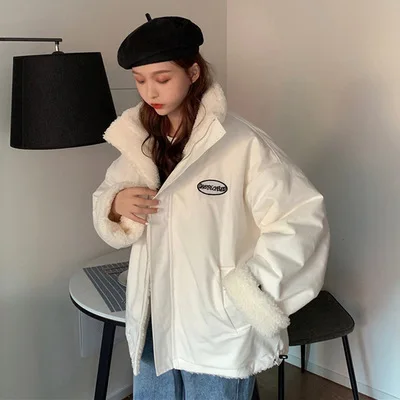 Women's Winter Korean Version 2021 New Plus Velvet Thickening Lamb Wool Loose Salt Long-sleeved Cotton-padded Jacket 
Women's Winter Korean Version 2021 New Plus Velvet Thickening Lamb Wool Loose Salt Long-sleeved Cotton-padded Jacket