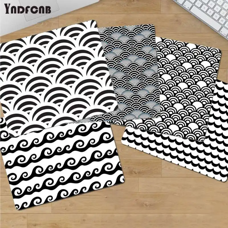 YNDFCNB Cool New Black White Wave Silicone Pad to Mouse Game for Overwatchs Top Selling Wholesale Gaming Pad mouse
YNDFCNB Cool New Black White Wave Silicone Pad to Mouse Game for Overwatchs Top Selling Wholesale Gaming Pad mouse