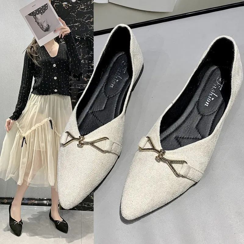2021 3cm Mid Heel Womens Pumps Suede Pointed Toe Square Heel Single Shoes Fairy Style High Heels Metal Decoration Party Shoes
2021 3cm Mid Heel Womens Pumps Suede Pointed Toe Square Heel Single Shoes Fairy Style High Heels Metal Decoration Party Shoes