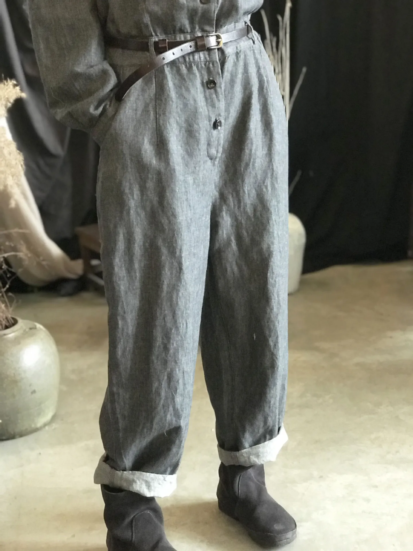 Women's loose linen retro stand-up collar jumpsuit jumpsuit ladies long-sleeved linen spring and autumn overalls women 2021
Women's loose linen retro stand-up collar jumpsuit jumpsuit ladies long-sleeved linen spring and autumn overalls women 2021