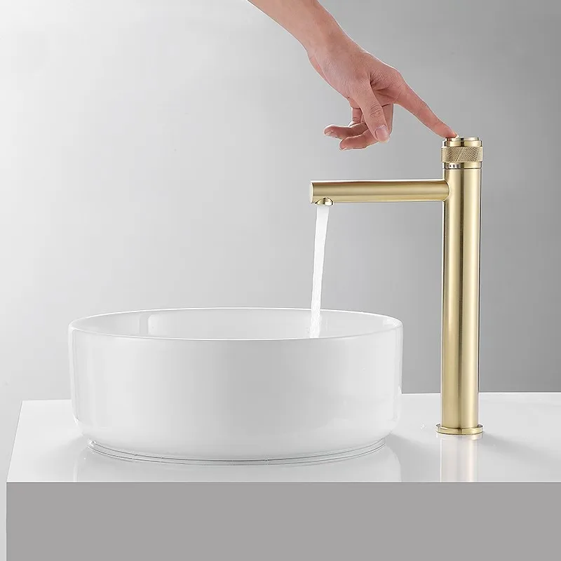New style brass bathroom sink faucet single hole cold hot water basin mixer faucet Brushed gold/Black/Chrome High quality faucet
New style brass bathroom sink faucet single hole cold hot water basin mixer faucet Brushed gold/Black/Chrome High quality faucet