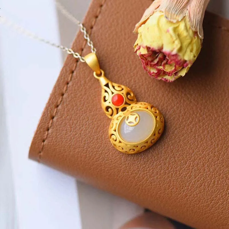 Chinese Style Elegant Charm Female Calabash Hotan Jasper White Jade Stone Pendants Necklace Minorities Vintage Gold Jewelry
Chinese Style Elegant Charm Female Calabash Hotan Jasper White Jade Stone Pendants Necklace Minorities Vintage Gold Jewelry