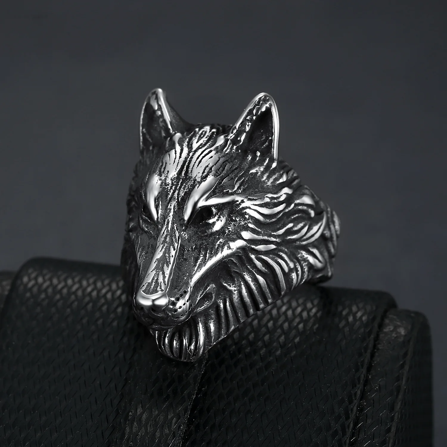 Кольцо мужское винтажное в виде головы волка вечернее Ювелирное Украшение стиле