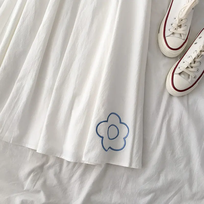 Skirt female Xia A-line skirt mid length skirt female student Korean version high waist, thin, versatile, small fresh flower
Skirt female Xia A-line skirt mid length skirt female student Korean version high waist, thin, versatile, small fresh flower