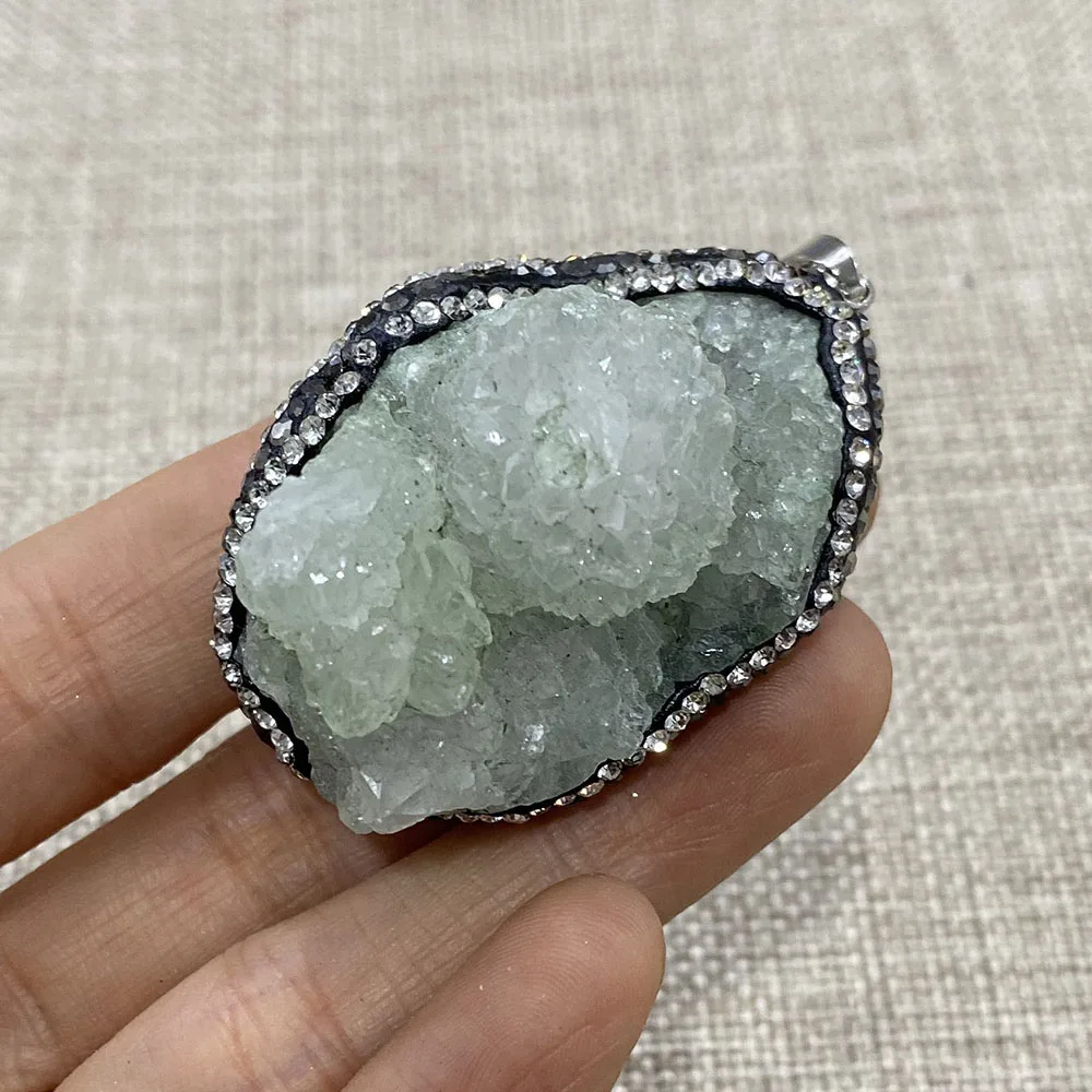 Natural Stone Pendant Irregular Shape Crystal Exquisite Pendant Suitable for Jewelry Making Handmade DIY Necklace Accessories
Natural Stone Pendant Irregular Shape Crystal Exquisite Pendant Suitable for Jewelry Making Handmade DIY Necklace Accessories