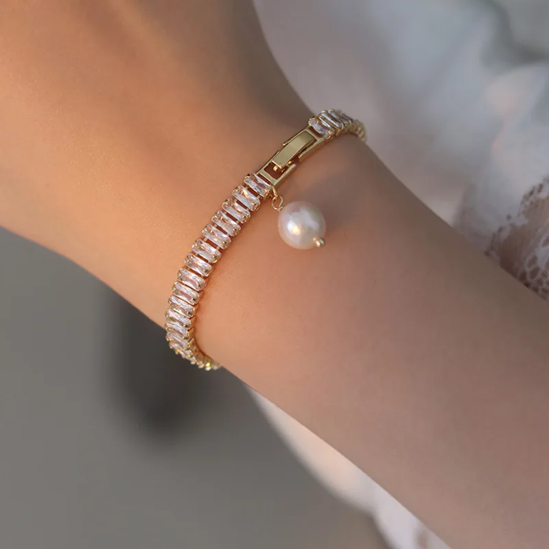 Origin Summer Minimalist Cubic Zircon Charm Bracelets for Women Gold Metal Simulation Pearl Belt Buckle Bracelets Jewellery
Origin Summer Minimalist Cubic Zircon Charm Bracelets for Women Gold Metal Simulation Pearl Belt Buckle Bracelets Jewellery