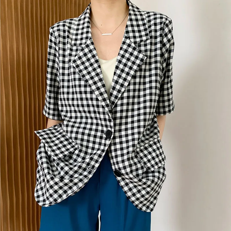 Korean Loose Black White Thin Plaid Blazers Women Lapel Single-breasted Short-sleeve Casual Female Suit Jacket Summer 2021 New
Korean Loose Black White Thin Plaid Blazers Women Lapel Single-breasted Short-sleeve Casual Female Suit Jacket Summer 2021 New