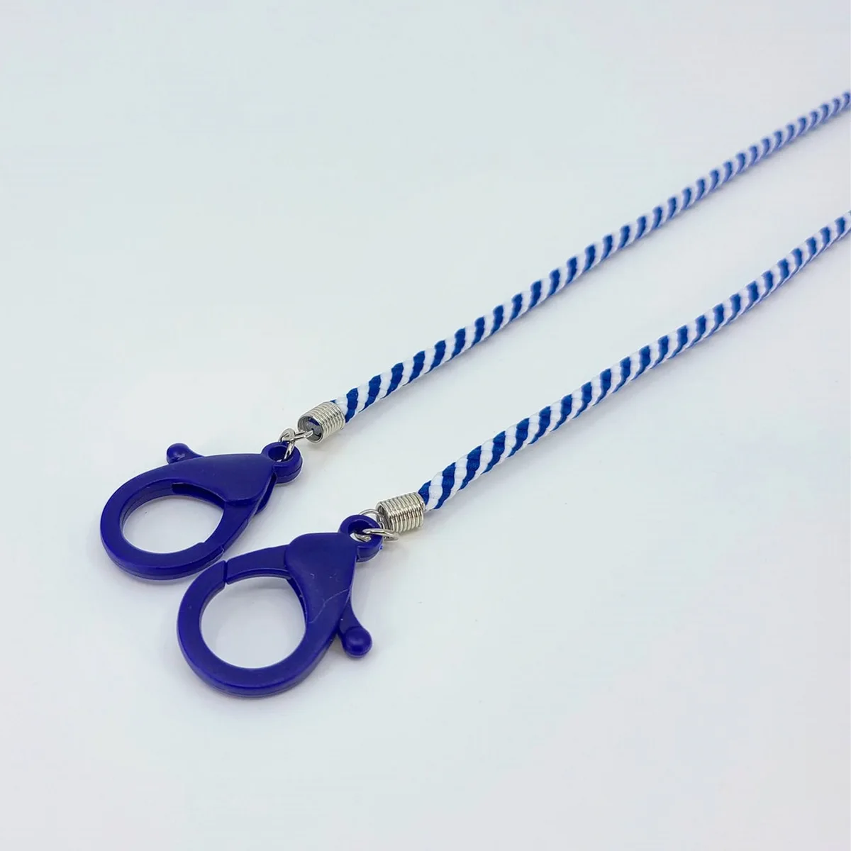 Children 100pcsc/Lot Multi-purpose Nylon Holder Rope Glasses Chains Girls Kids Ear Strap Anti-slip Hook Clasp Face Mask Lanyard
Children 100pcsc/Lot Multi-purpose Nylon Holder Rope Glasses Chains Girls Kids Ear Strap Anti-slip Hook Clasp Face Mask Lanyard