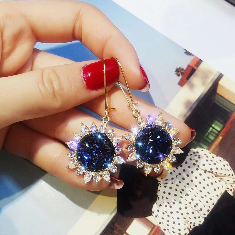 YAONUAN Trendy Of 2021 Vintage Sparkle Crystal Tassels Big Drop Earrings Fashion Jewelry For Women Party Dinner Accessories Gift
YAONUAN Trendy Of 2021 Vintage Sparkle Crystal Tassels Big Drop Earrings Fashion Jewelry For Women Party Dinner Accessories Gift