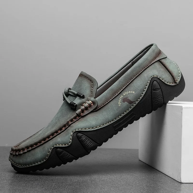 New Handmade Slip-on Loafers Soft Breathable Driving Men Shoes Big Size 38-46 Casual Leather Shoes Brand Fashion Outdoor Shoes
New Handmade Slip-on Loafers Soft Breathable Driving Men Shoes Big Size 38-46 Casual Leather Shoes Brand Fashion Outdoor Shoes