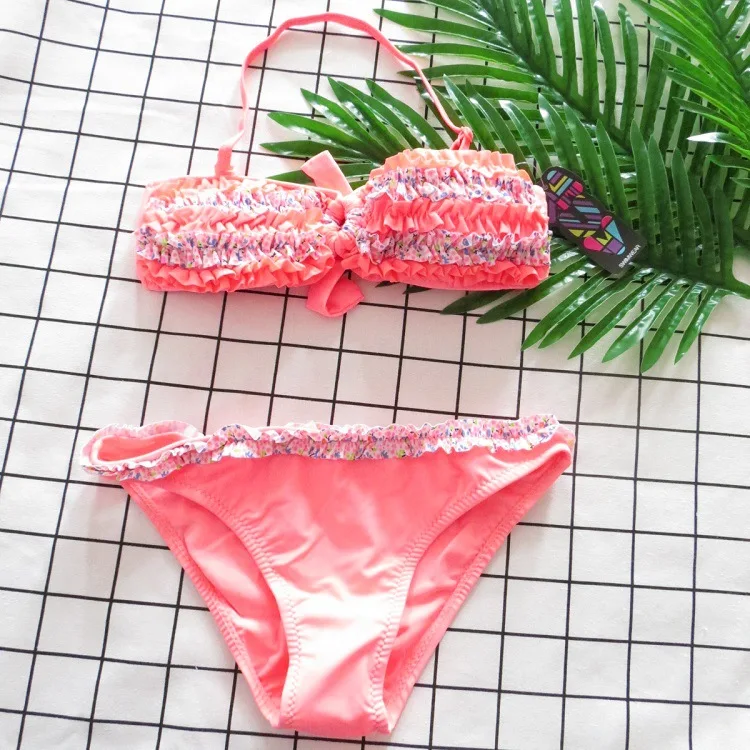 Children's Swimwear Fashion Color Bikini Neck Girl's Swimsuit 8-16 Size 5 Colors 
Children's Swimwear Fashion Color Bikini Neck Girl's Swimsuit 8-16 Size 5 Colors