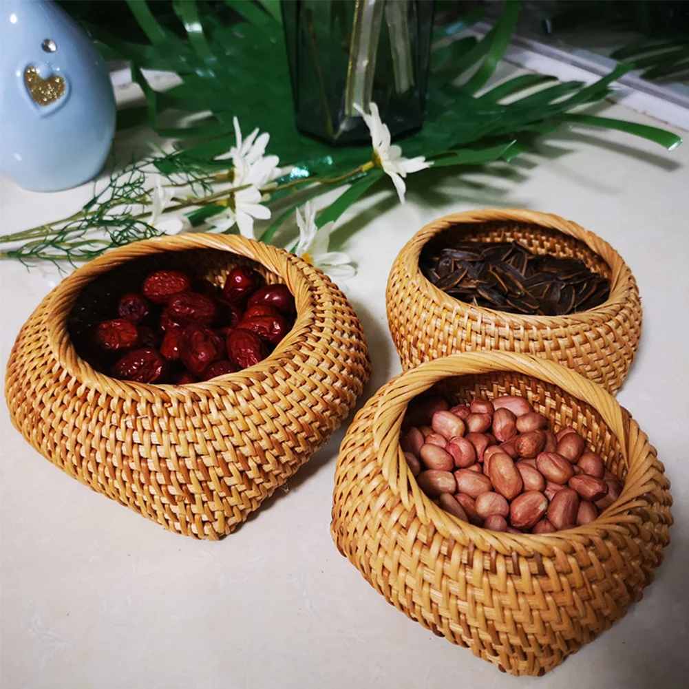Hand-Woven Storage Basket Rattan Storage Tray Wicker Baskets Bread Fruit Food Box Handicrafts Home Decoration Storage Baskets
Hand-Woven Storage Basket Rattan Storage Tray Wicker Baskets Bread Fruit Food Box Handicrafts Home Decoration Storage Baskets