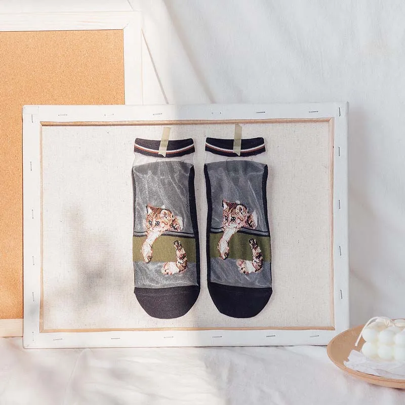Handmade Design Animal Funny Socks Transparent Embroidery Thin Lace Glass Socks Women Silk Sexy Cartoon Harajuku Crew Sokken
Handmade Design Animal Funny Socks Transparent Embroidery Thin Lace Glass Socks Women Silk Sexy Cartoon Harajuku Crew Sokken