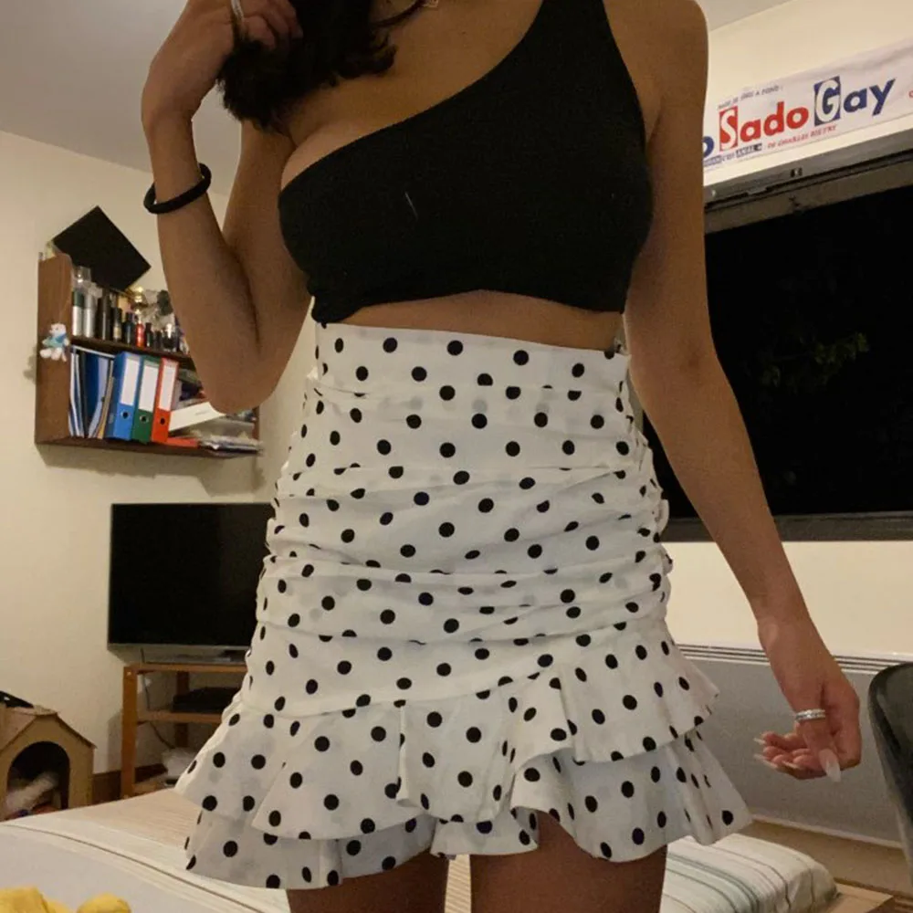 Stylish Chic Polka Dot Print Ruched Asymmetrical Slim Mini Skirt Za 2019 Fashion Women Skirts Casual Streetwear Jupe Femme
Stylish Chic Polka Dot Print Ruched Asymmetrical Slim Mini Skirt Za 2019 Fashion Women Skirts Casual Streetwear Jupe Femme