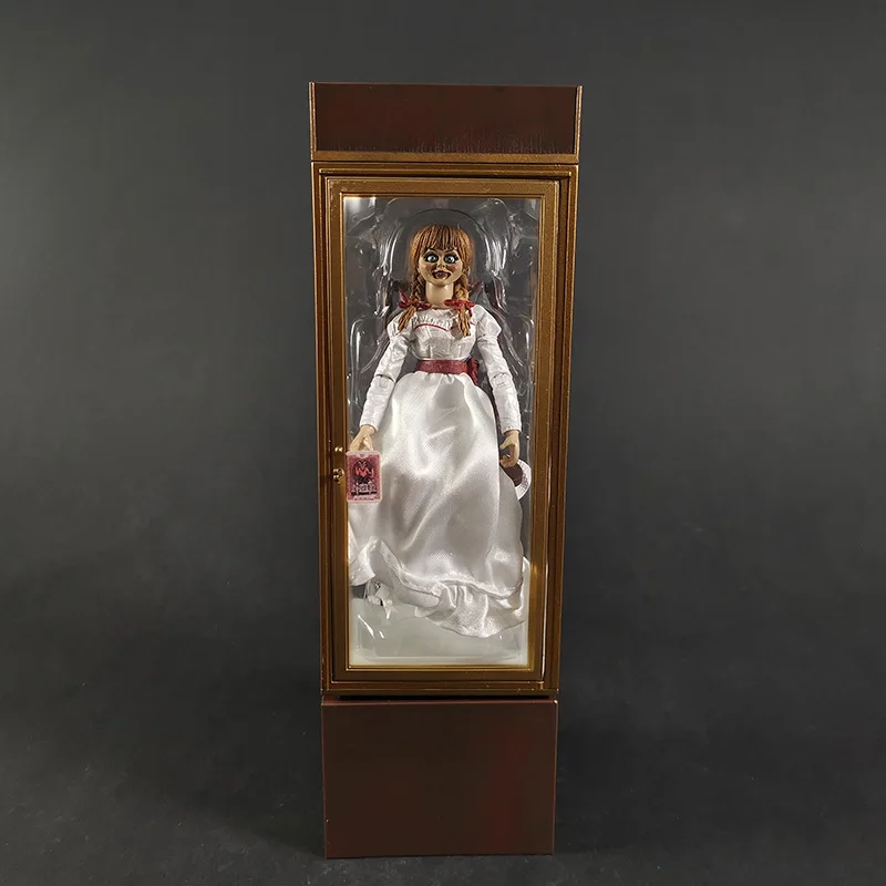 Фигурка Neca The Conjuring Universe Ultimate Annabelle в масштабе 7 дюймов
Фигурка Neca The Conjuring Universe Ultimate Annabelle в масштабе 7 дюймов