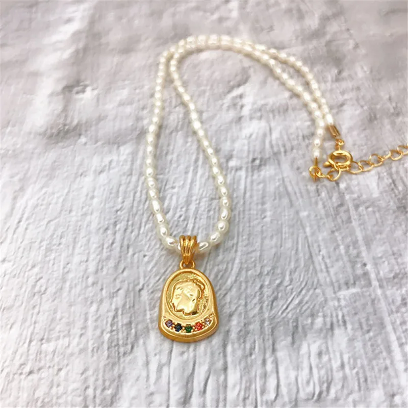 Kshmir Retro temperament baroque fresh water pearl portrait short necklace rice beads collarbone chain women 2021
Kshmir Retro temperament baroque fresh water pearl portrait short necklace rice beads collarbone chain women 2021
